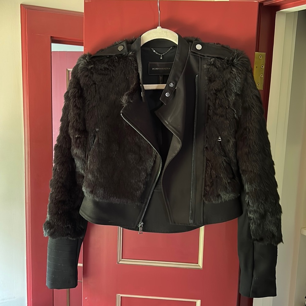Black BCBG faux fur jacket - XXS